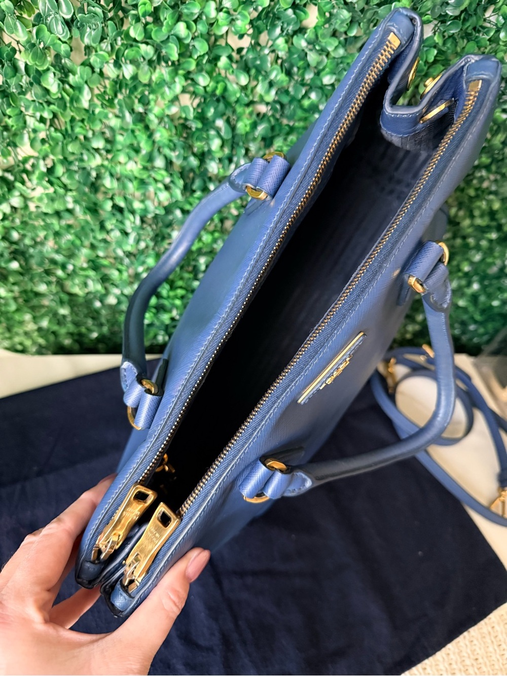 Prada Blue Saffiano Large Galleria Leather Tote with Long Strap - Picture 8 of 9